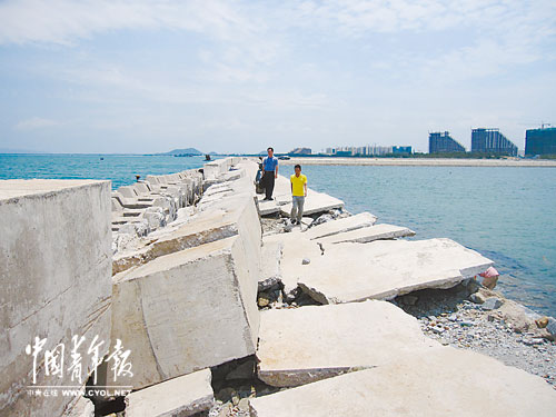 海南东方市投资近4千万元所建渔港成“废港”