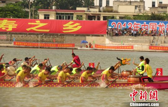 2013年中国龙舟公开赛海南澄迈站开赛
