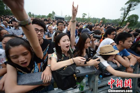 扬州端午节假举办音乐节民众享音乐盛宴