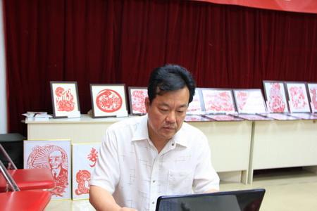 点击进入下一页